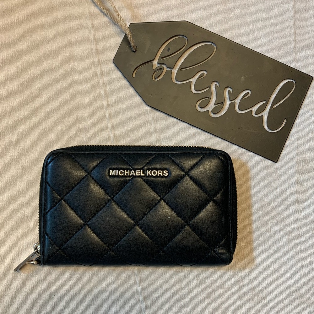 Michael Kors | Leather | Quilted | Wallet